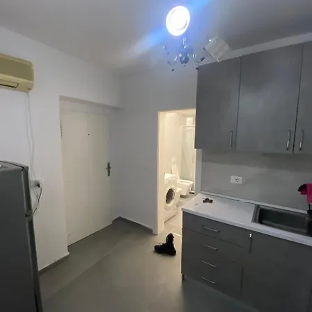 The Cozy Nest - Minimal & Apartman